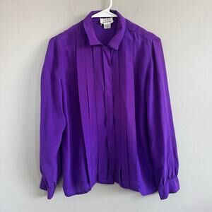 Vintage Clio for Nordstrom Woman’s Silk Blouse Size 8 Purple Pleated Button Up